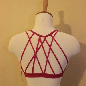 NWT FABLETICS Ava Bra Berry Pink Medium